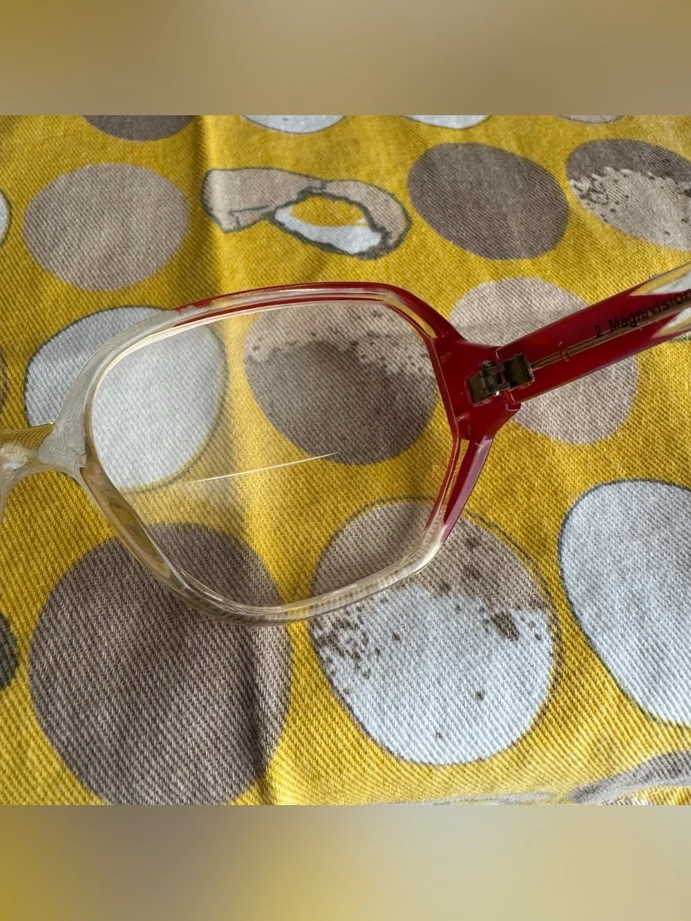 Vintage Magnivision red ombre reader glasses +2.50